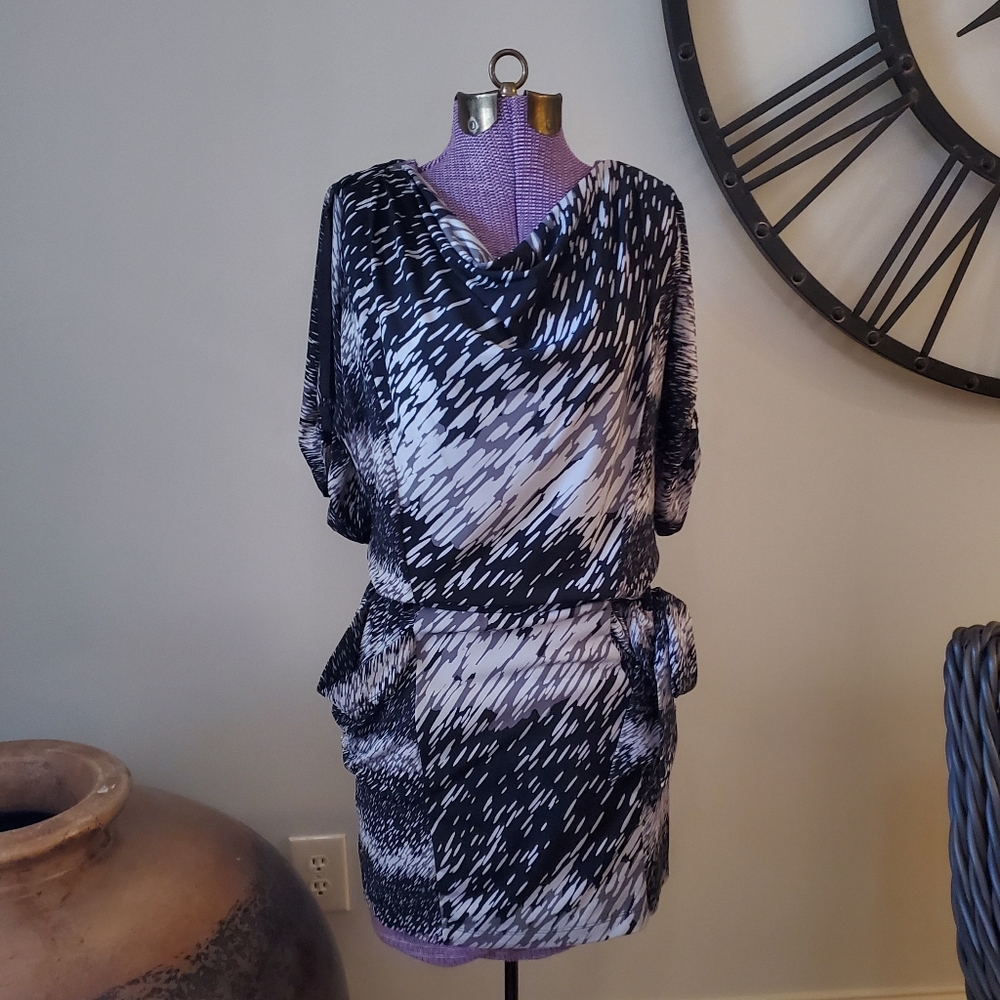 BCBGMaxAzria XS Black, White & Gray Coleen Dress Short Sleeves Belt Pockets